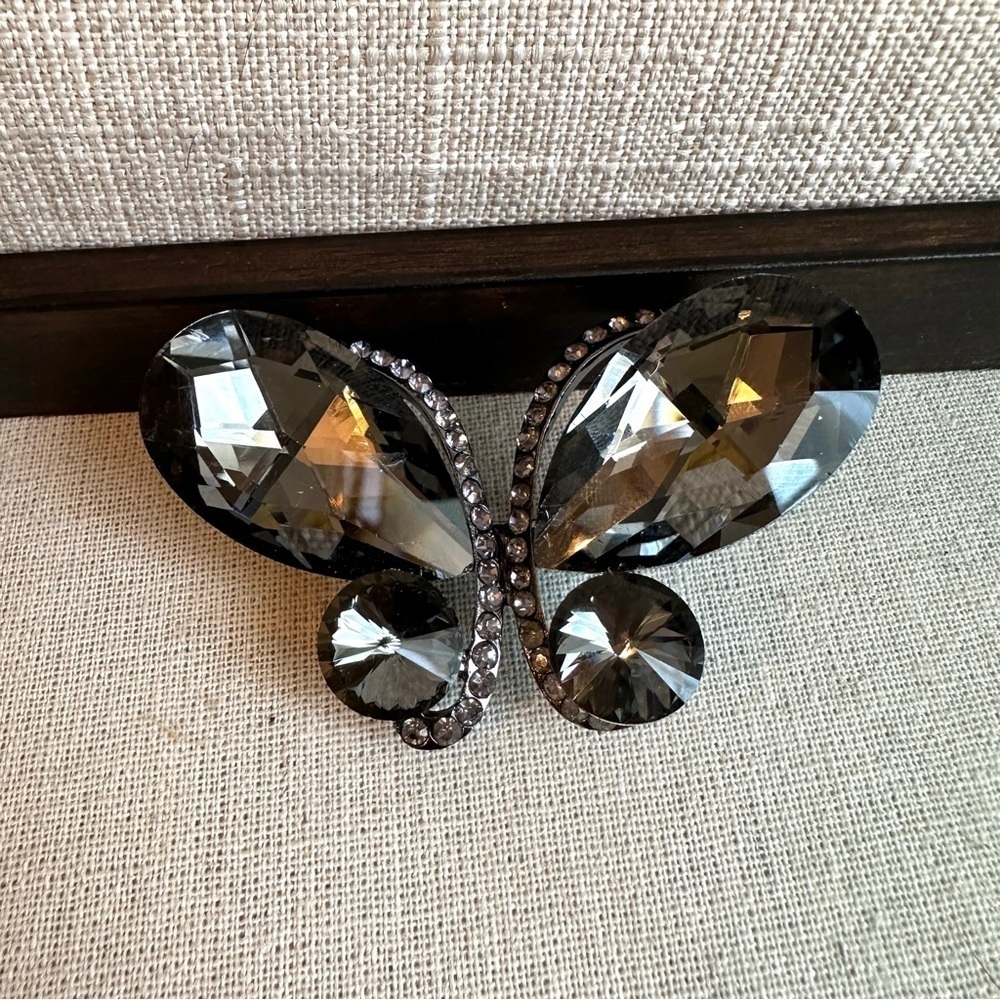 Black Butterfly Faux Gemstone Brooch